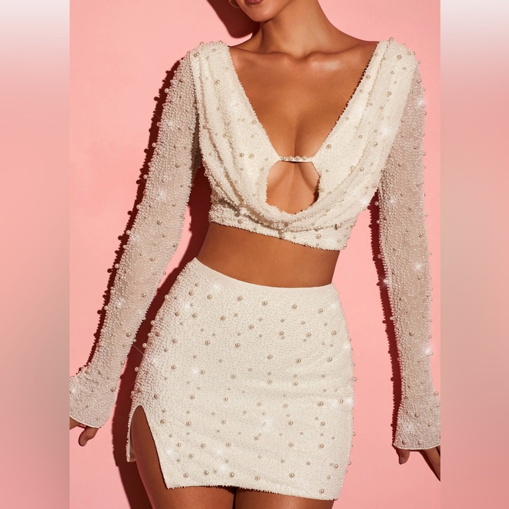 Oh Polly Pearl set in white